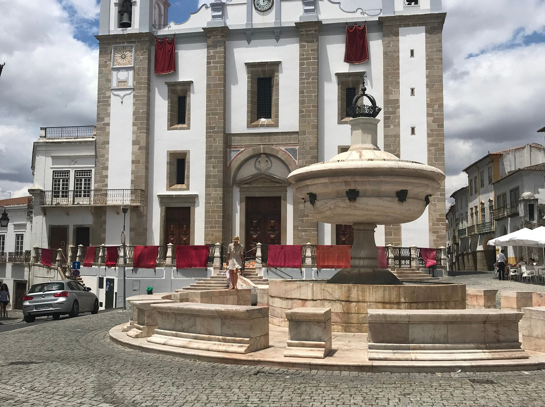 Praça do Giraldo-埃武拉必去景点