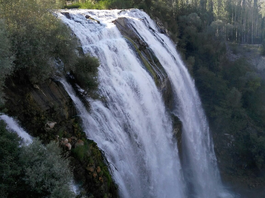 Tortum Waterfall景点图片