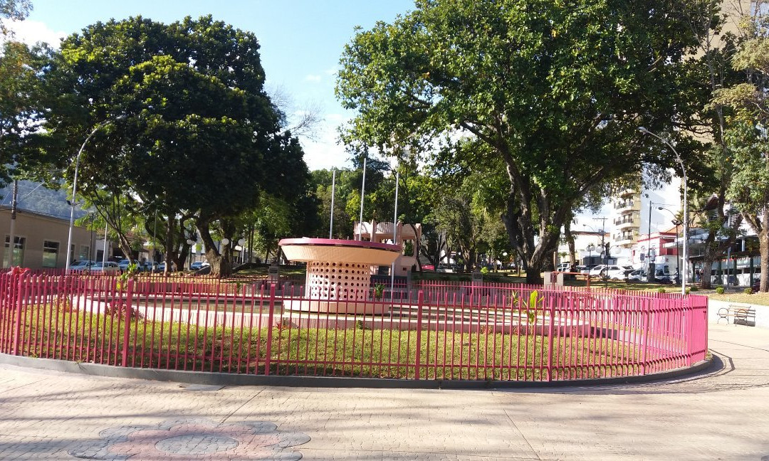 Praca Dr. Alcides Mosconi-Andradas必去景点