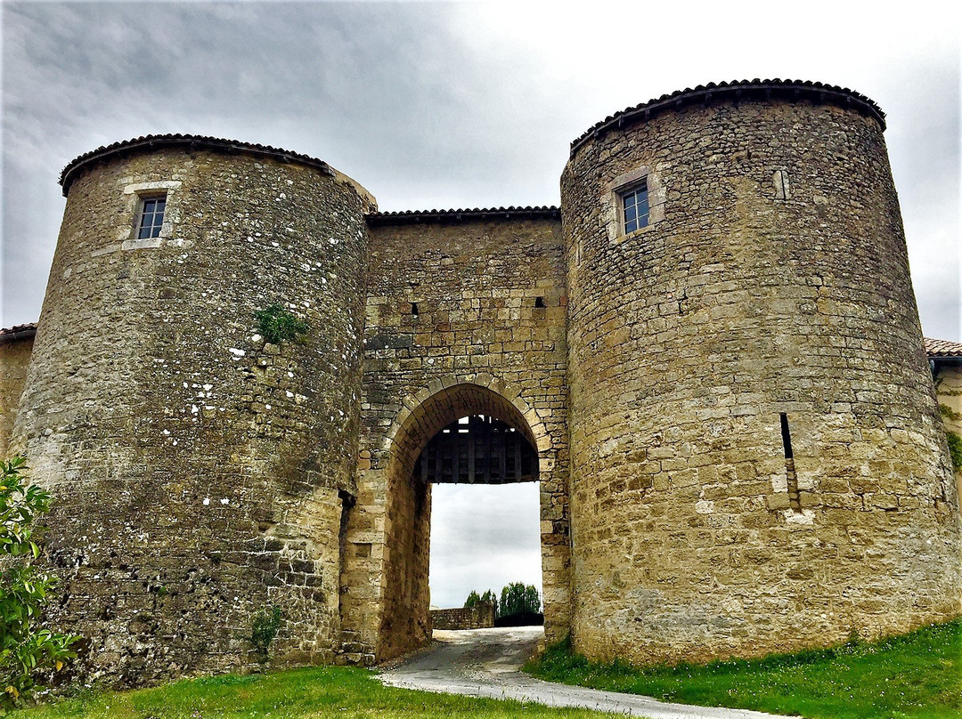 Office de Tourisme Chateau-Larcher景点图片