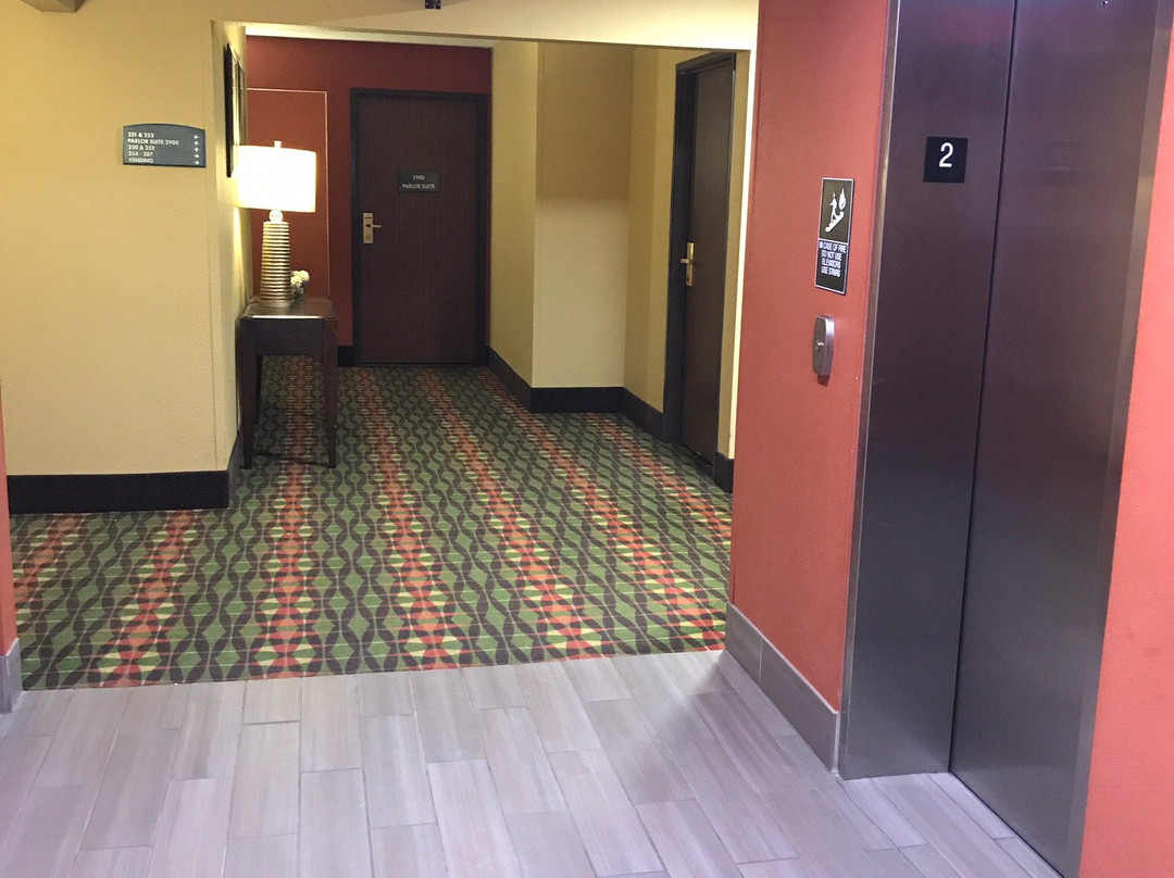 Comfort Inn & Suites And Conference Center主图