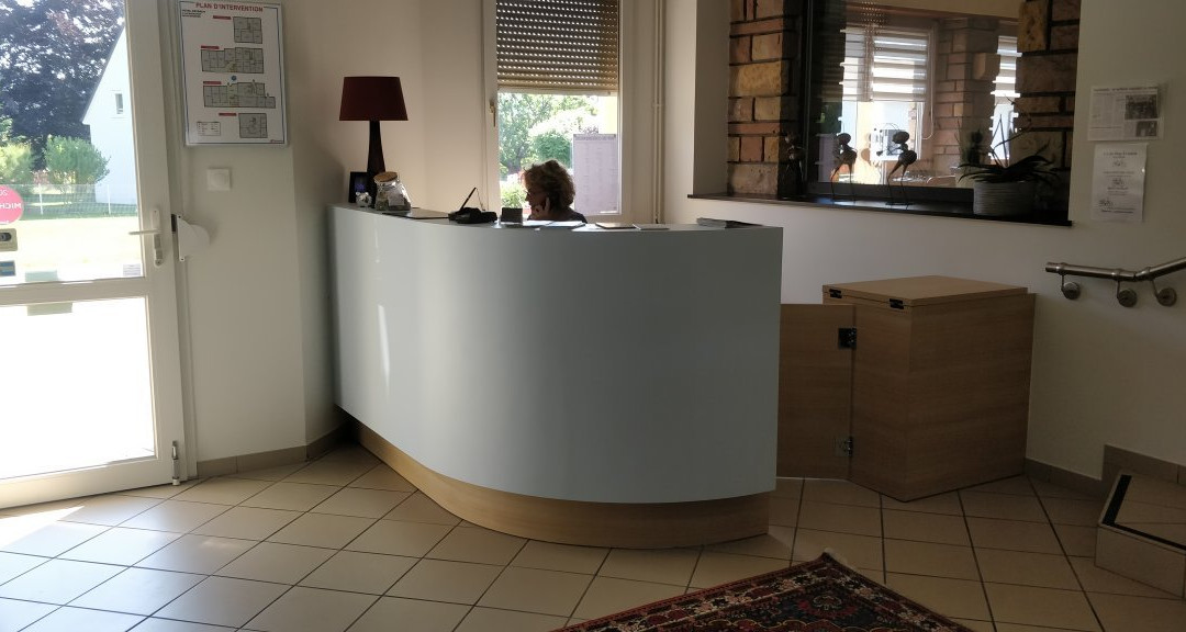 Deybach Hotel主图
