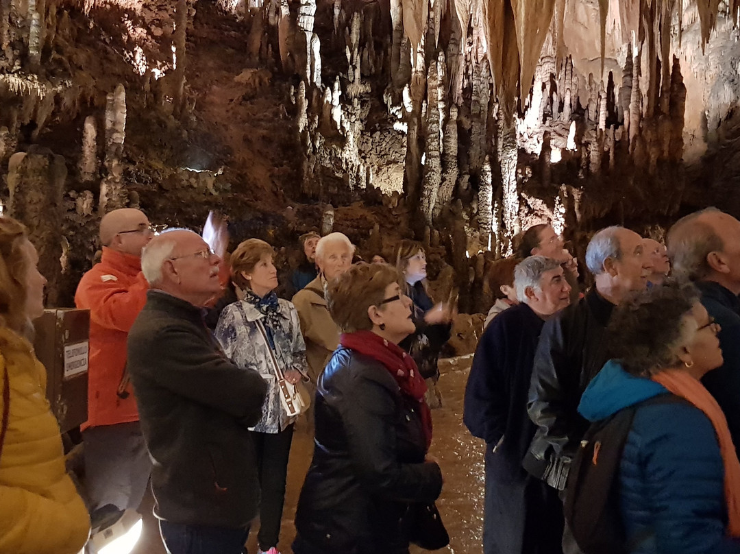 Cueva de Valporquero-Valporquero de Torio必去景点