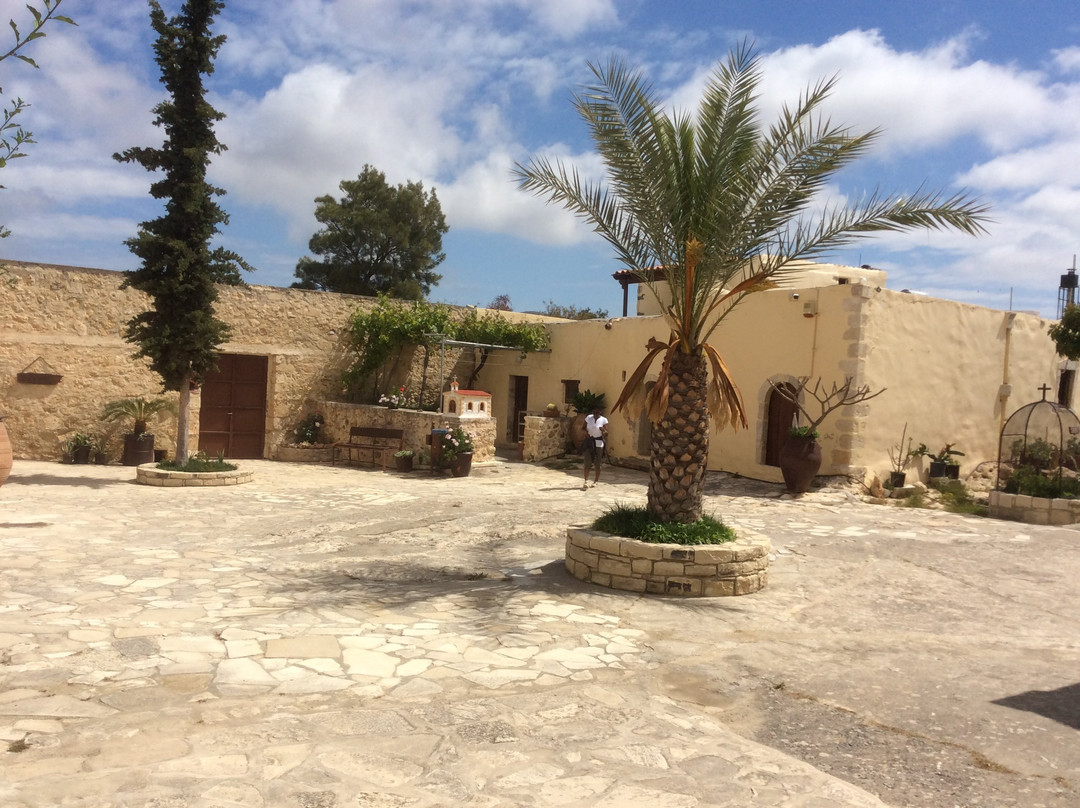 The Church of Agia Aikaterini-Anopolis必去景点