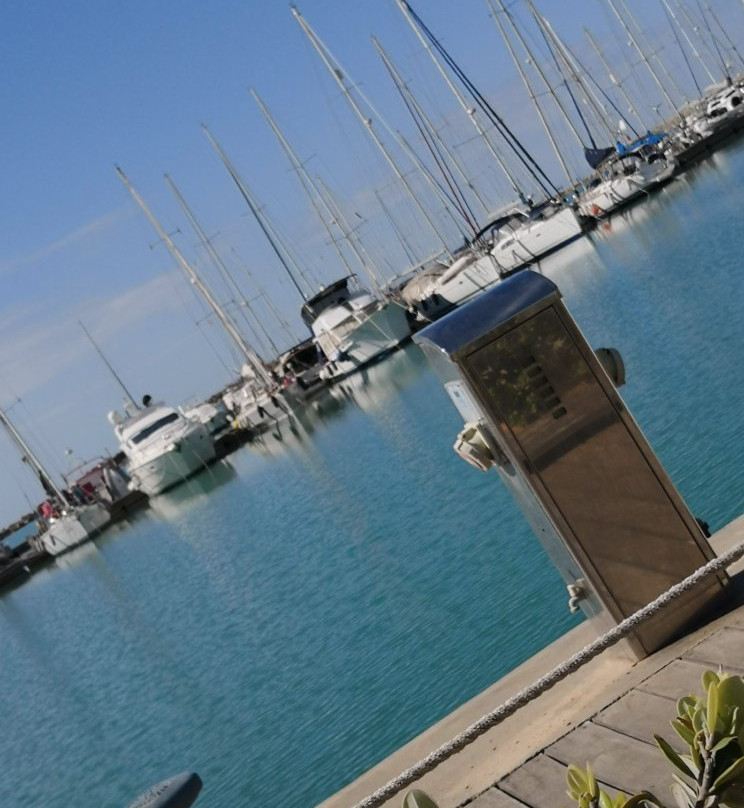 Marina di Cala del Sole景点图片