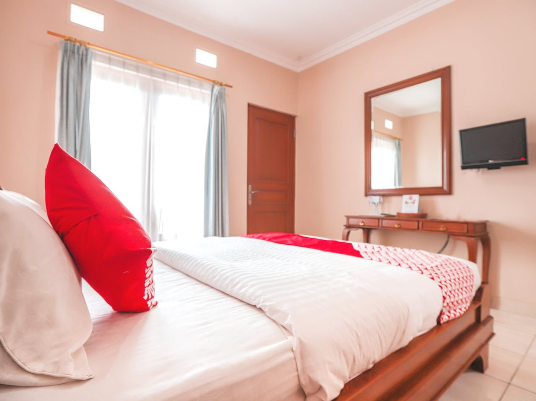 Hotel Lurus主图