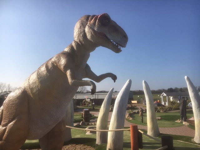 Congo Rapids Jurassic Adventure Golf景点图片