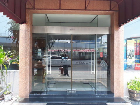 曼谷城市套房酒店主图