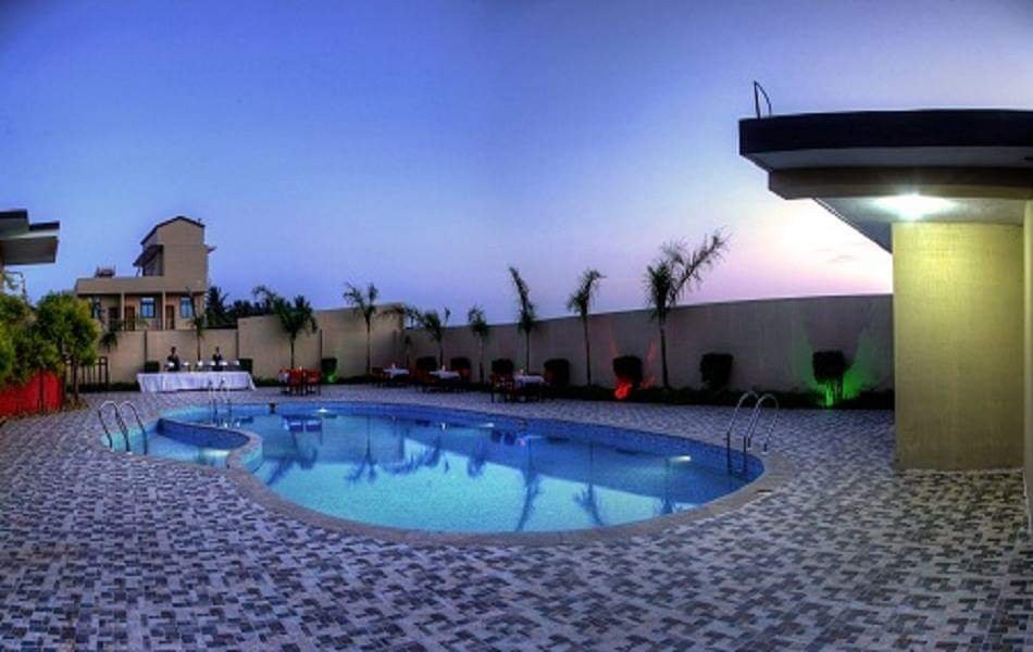 Khan's Resort & Gufha Restaurant主图