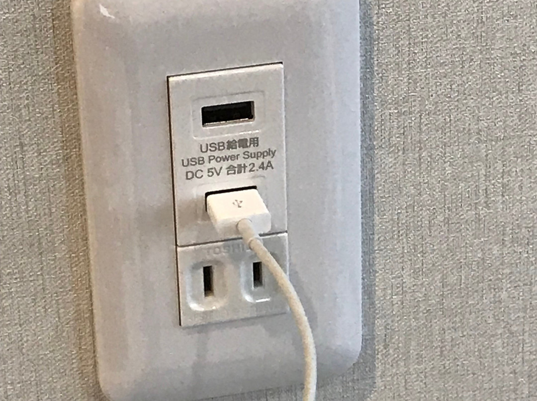 美国日落酒店主图