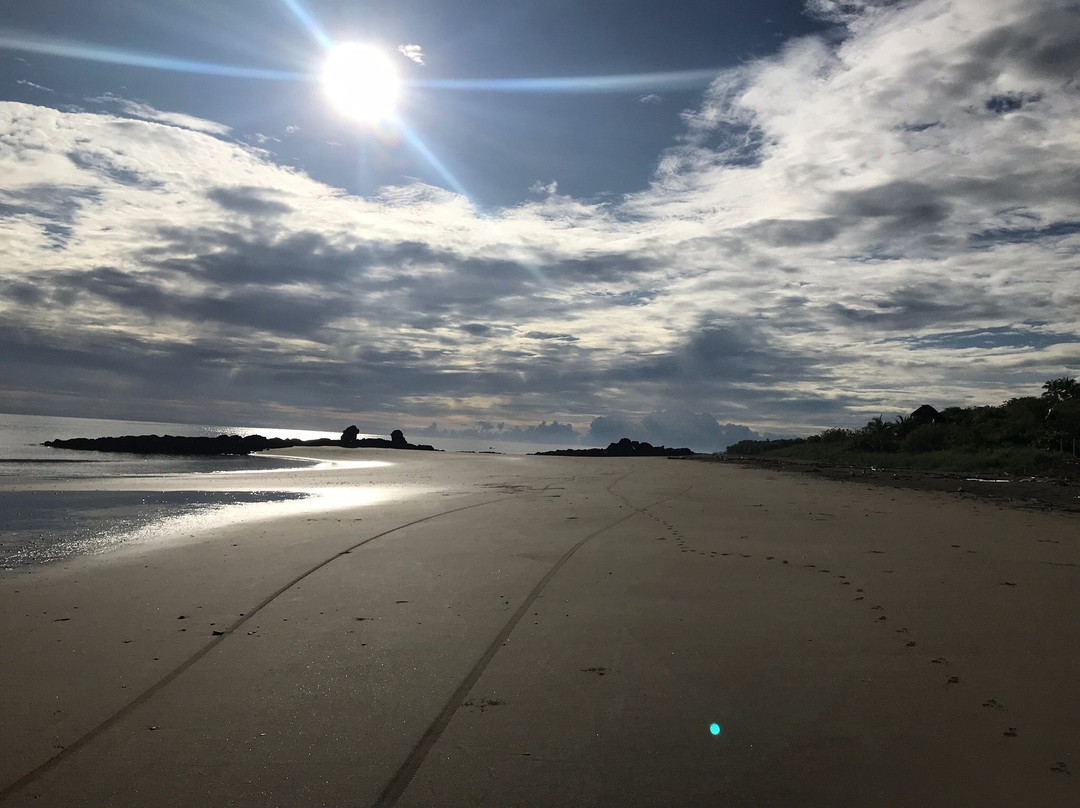 Playa Las Comadres景点图片