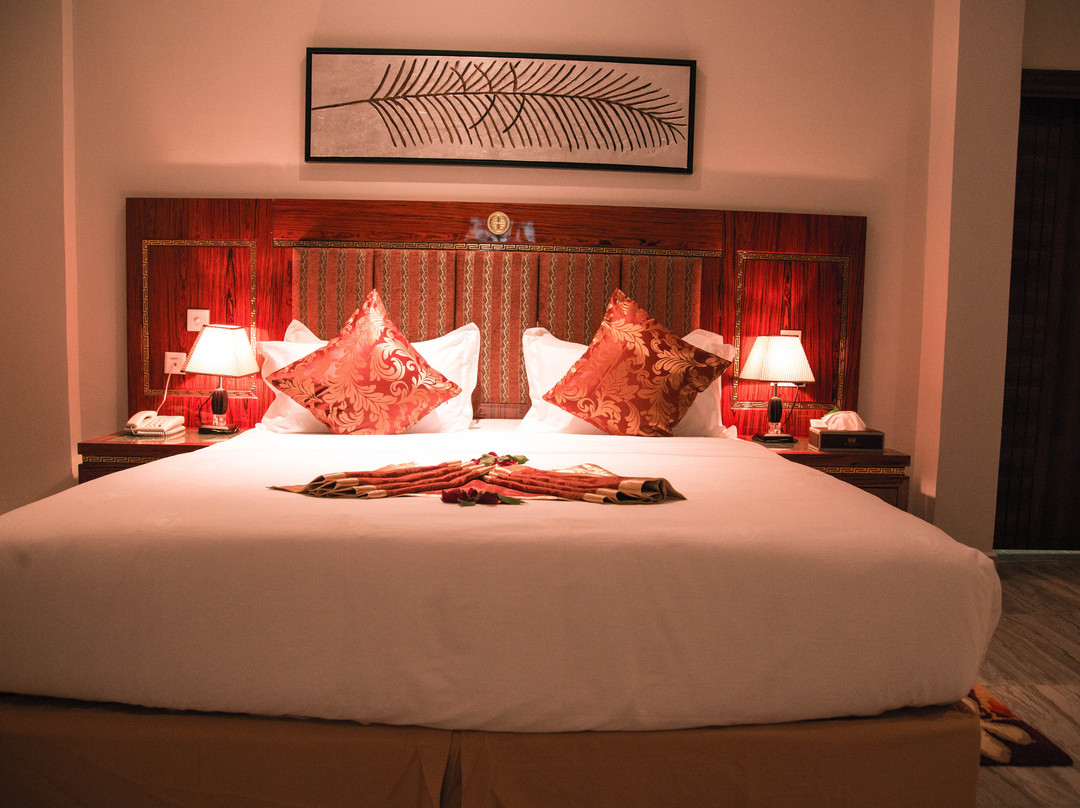 Tiffany Diamond Hotels, Makunganya Street主图