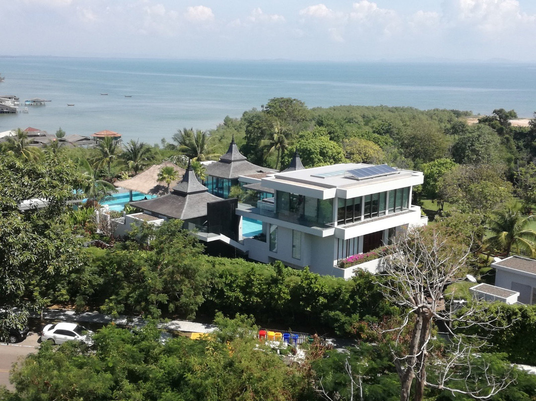 罗勇X2度假村主图