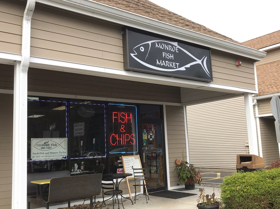 Redding Ridge餐馆和美食-Monroe Fish Market