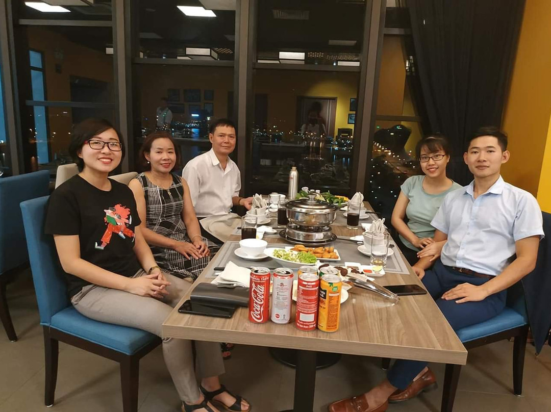 Cross Vibe Viet Tri主图