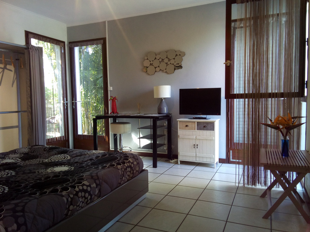 Aux Deux Orangers主图