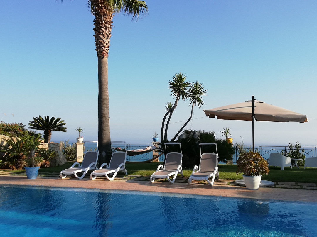 Villa Kete Deluxe Rooms主图