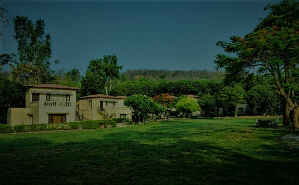 Manu Maharani Resort and Spa