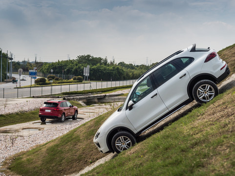 上海保时捷体验中心-上海市必去景点