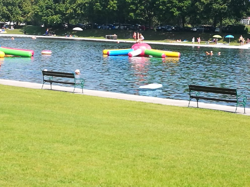 Freibad Fuerstenfeld-Furstenfeld必去景点