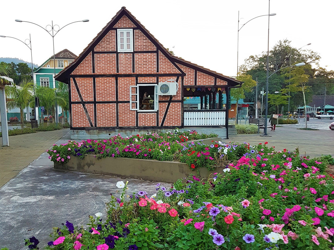 Praca Frederico Donner-Timbo必去景点