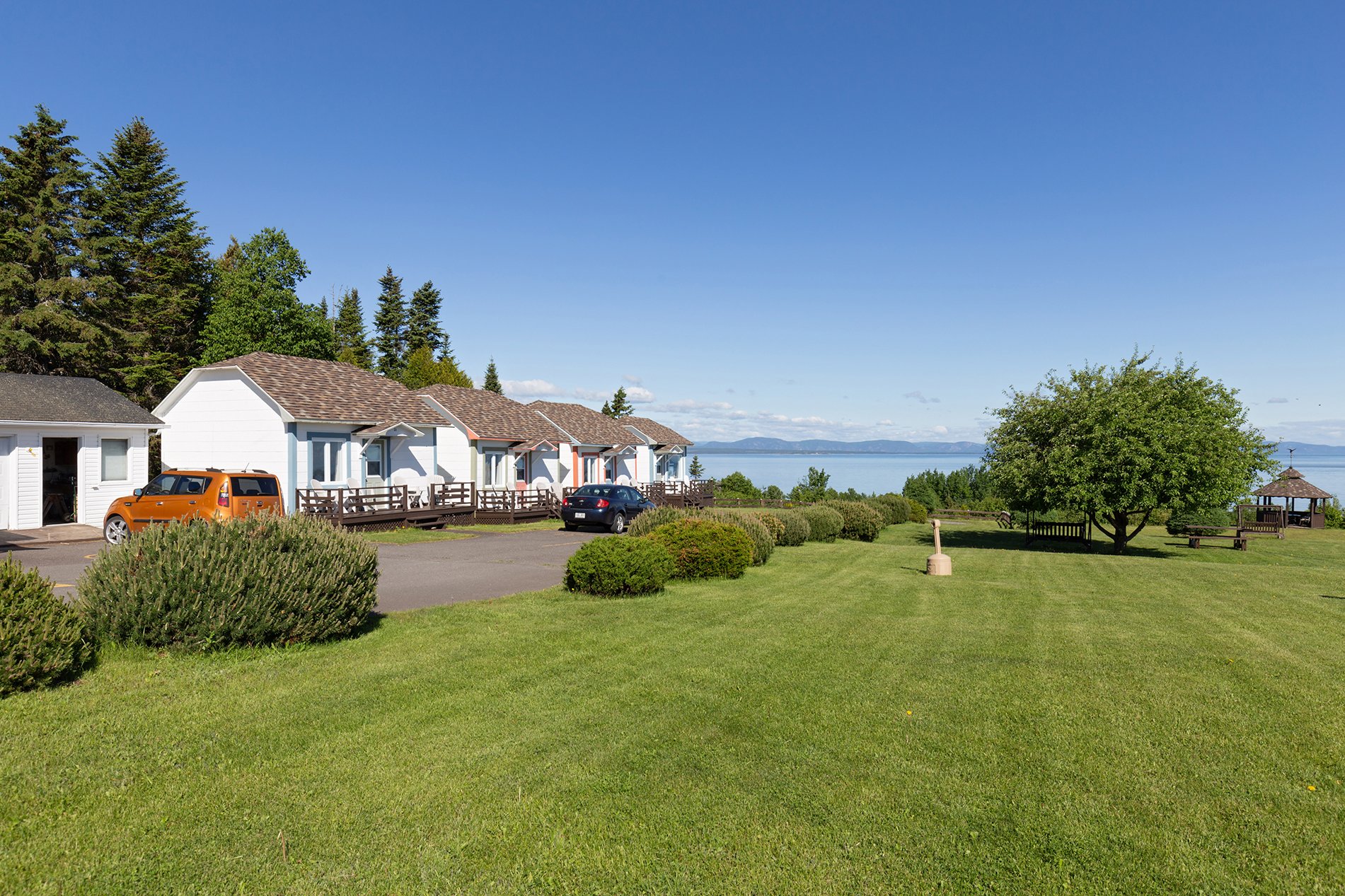 Motel Au Fleuve D'Argent Et Chalets-官方