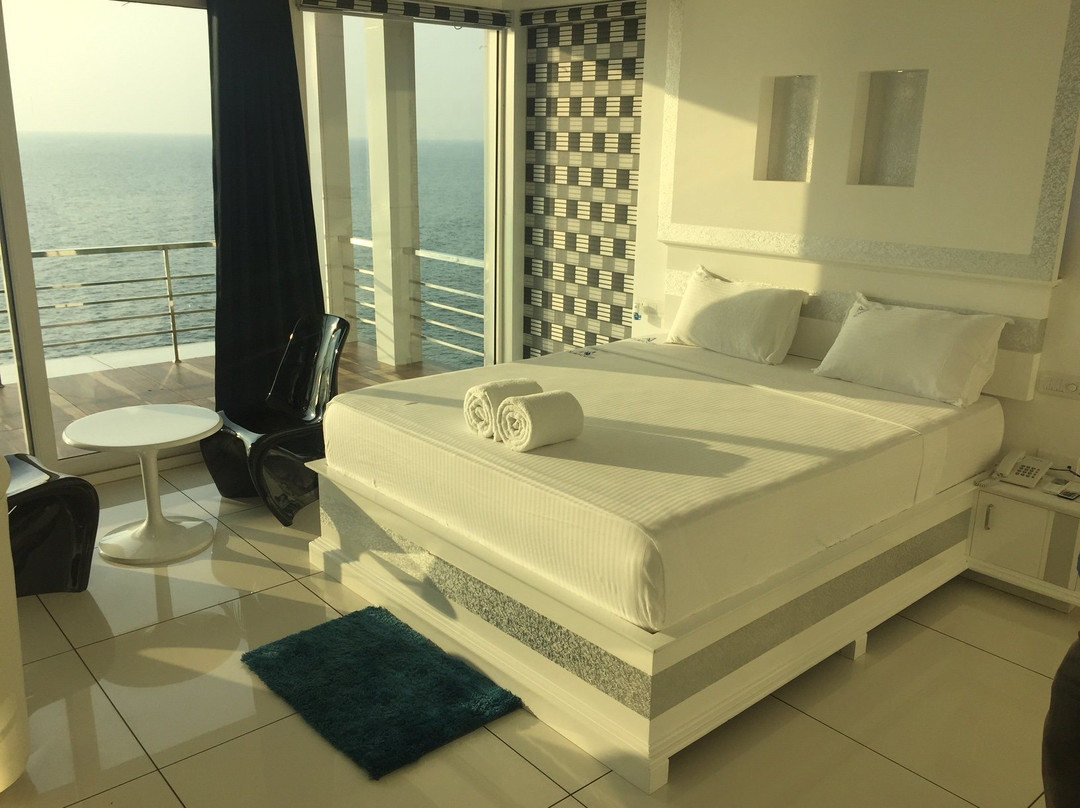 Clafouti Beach Resort