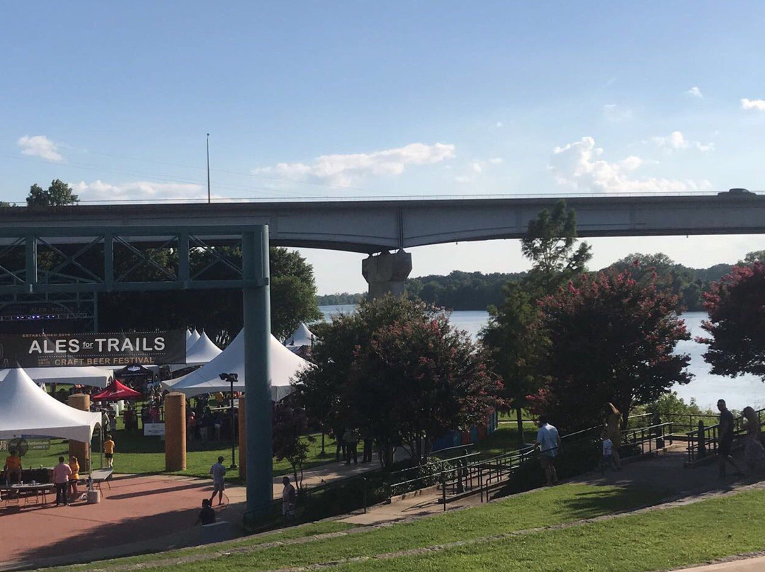 Riverfront Park Events Building景点图片