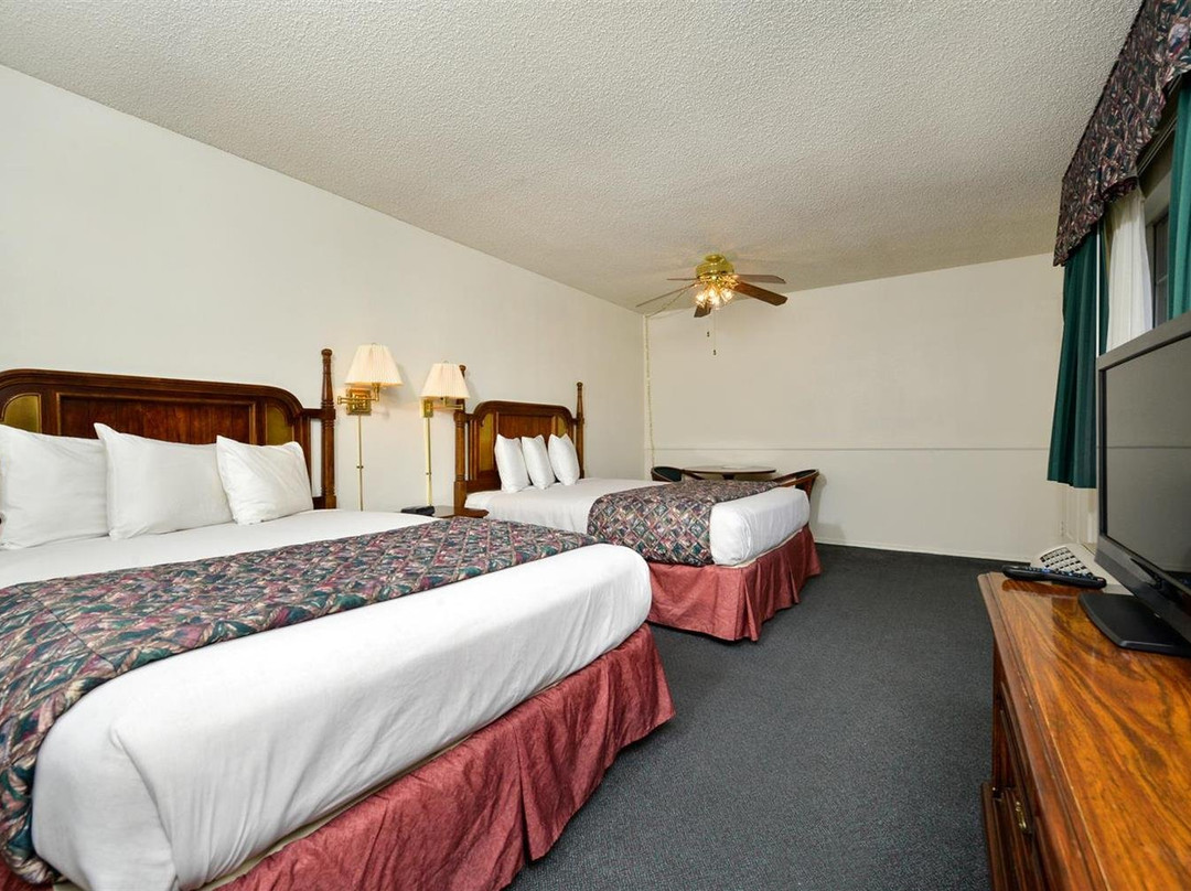 Americas Best Value Inn & Suites Lancaster主图