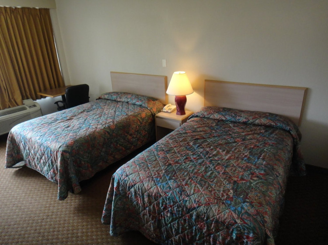 Red River Inn Alexandria主图