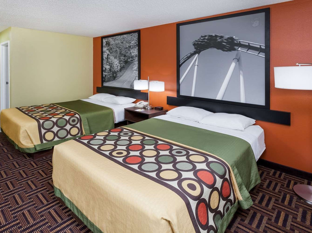 Super 8 by Wyndham Rochester主图