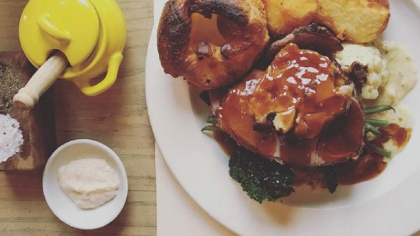 The White Horse主图