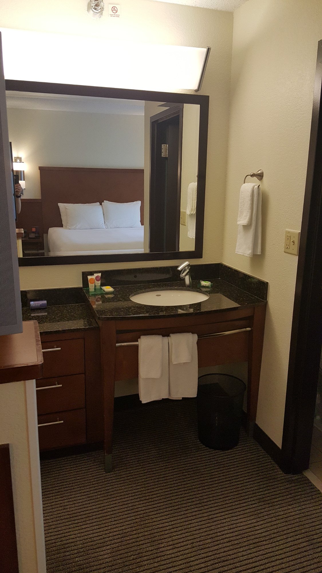 Hyatt Place Fort Wayne – Northwest-浴室
