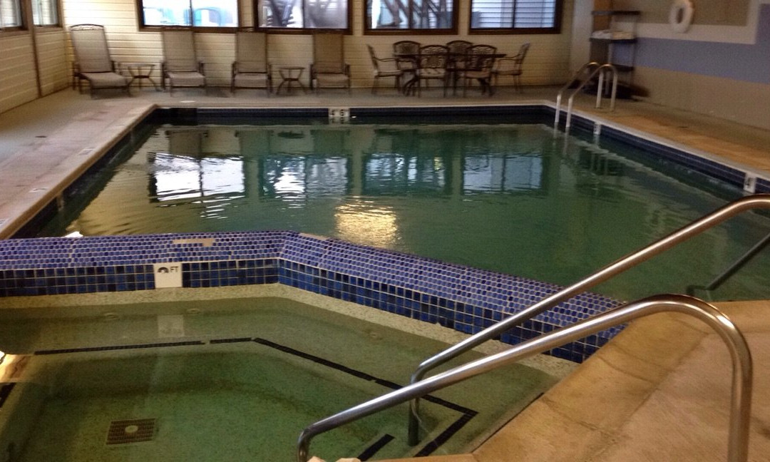 Baraga Lakeside Inn主图