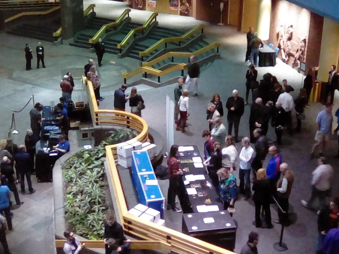 Carlsen Center-欧弗兰帕克必去景点