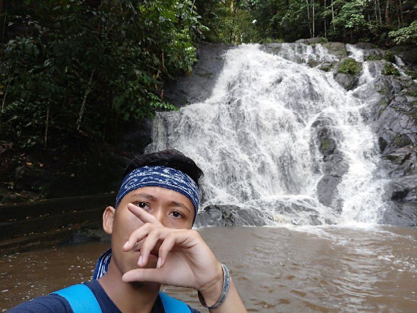 Warengkris Waterfall-四王岛必去景点