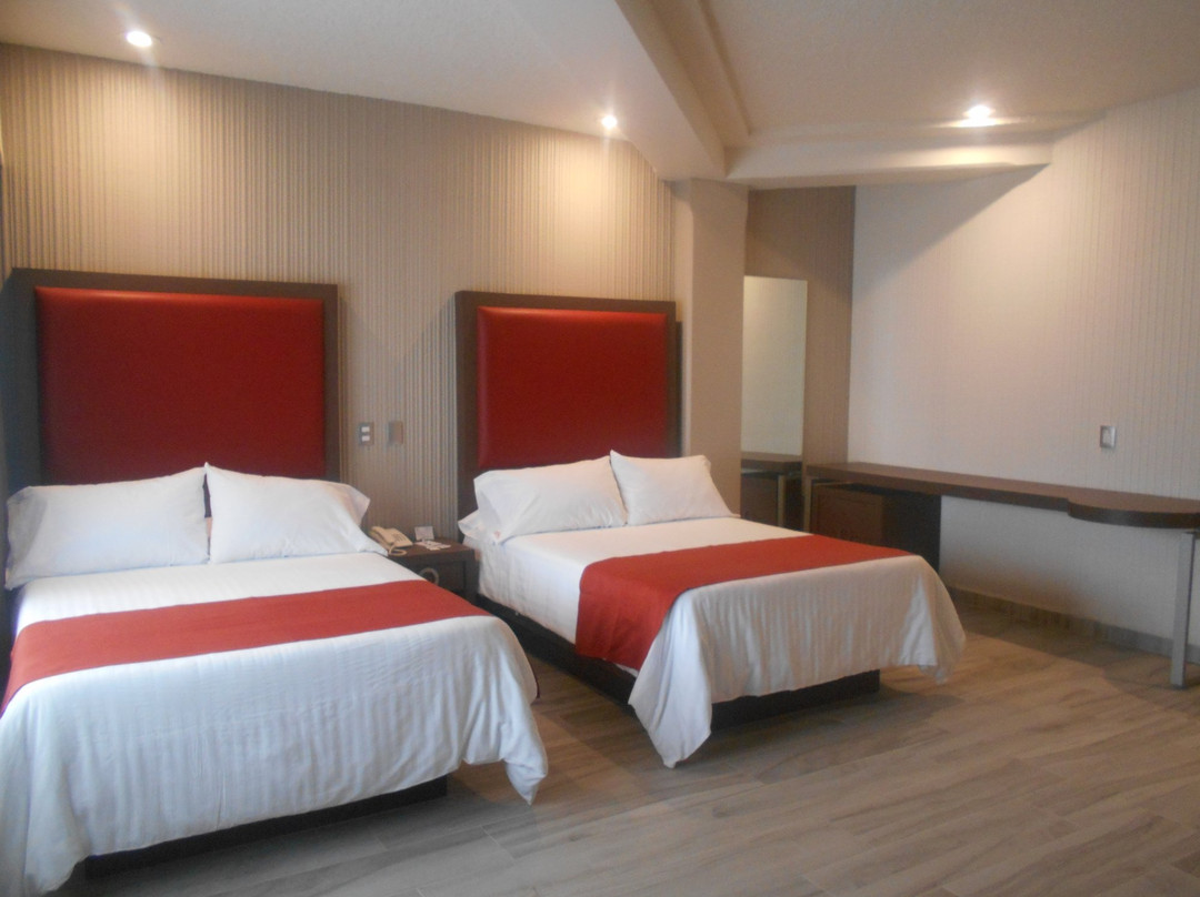 普恩特雷亚尔酒店主图