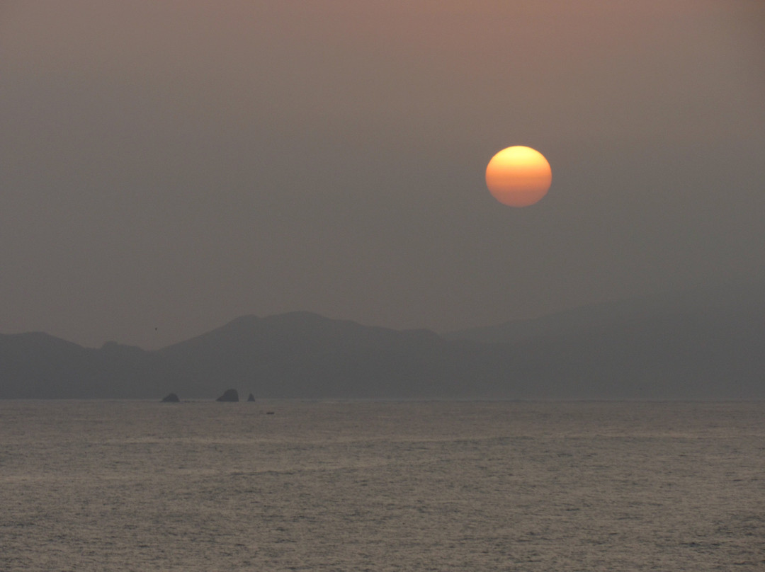 Playa Agua Dulce-Chorrillos必去景点