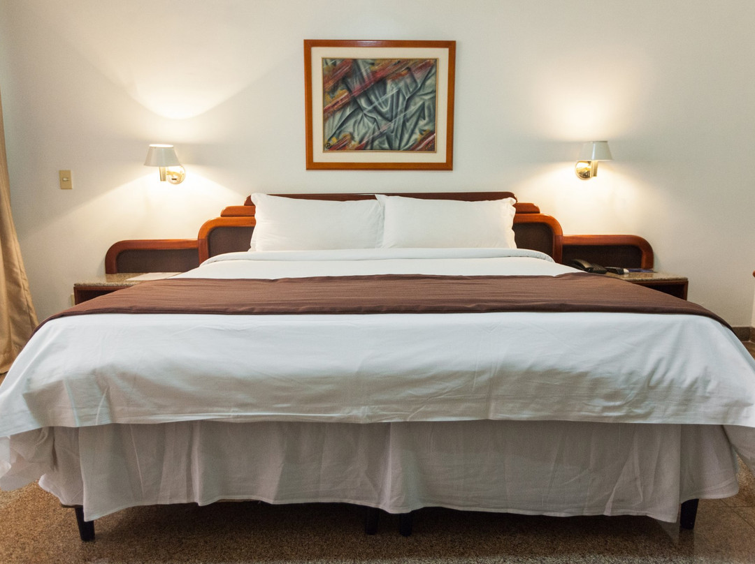 Dimas Lessa Hotel