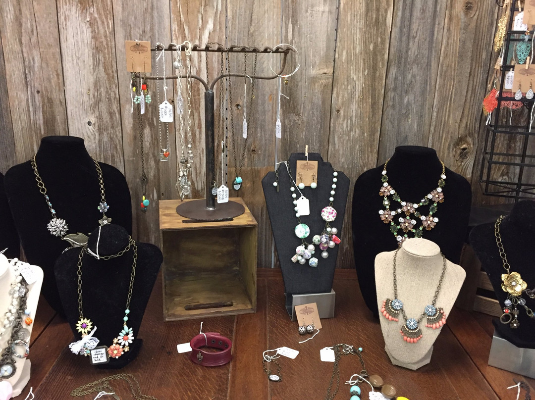 Craft Gallery Home Decor and Gift Store景点图片