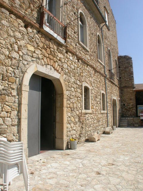 Cantine Famiglietti-Paternopoli必去景点