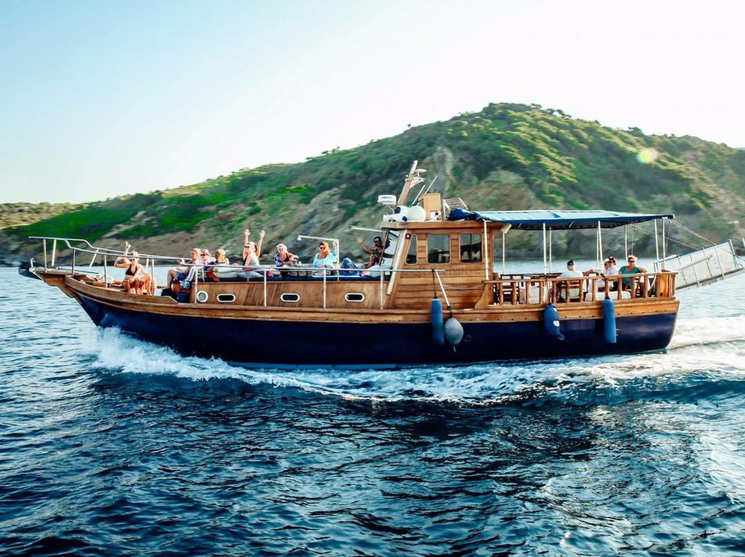 Traditional Yacht-Skiathos Town必去景点