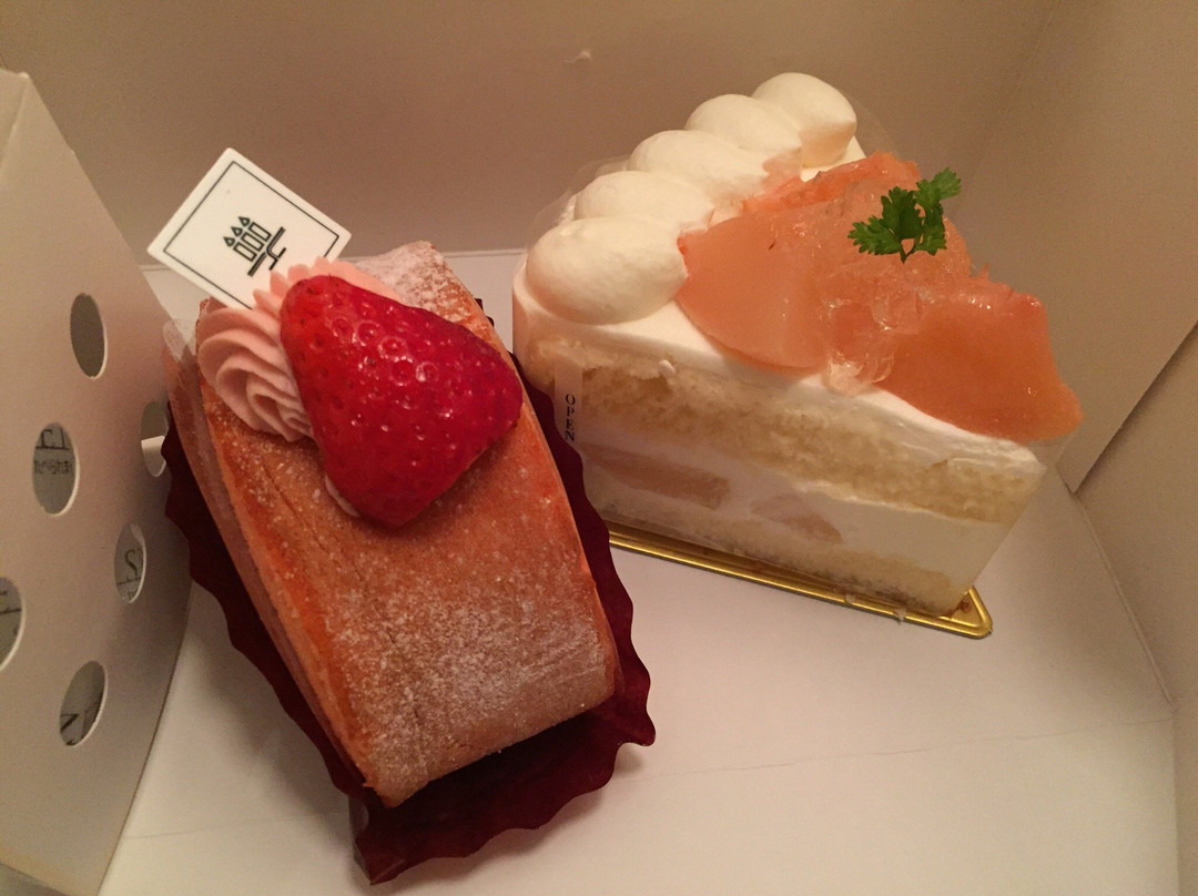 アンリ・シャルパンティエ 酒蔵通り店