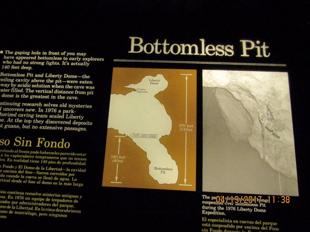 Bottomless Pit-卡尔斯巴德洞穴国家公园必去景点