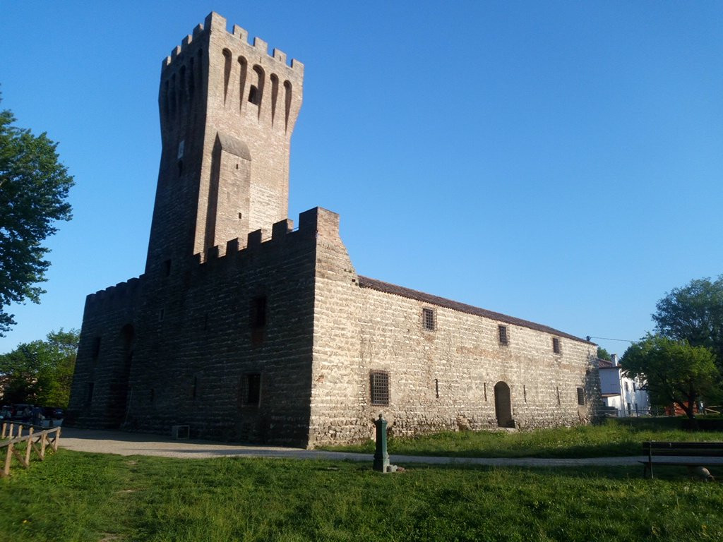 Castello Di San Martino Della Vaneza景点图片