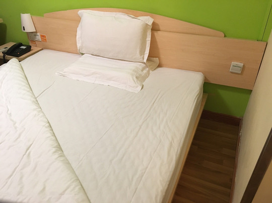 汉庭酒店深圳福田口岸店 主图