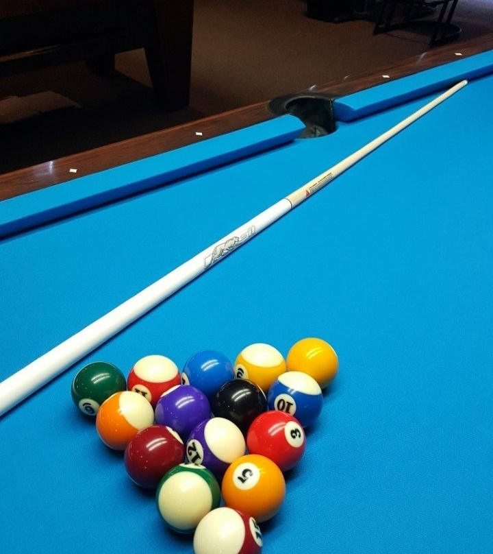 Two Stooges Sports Bar & Grill