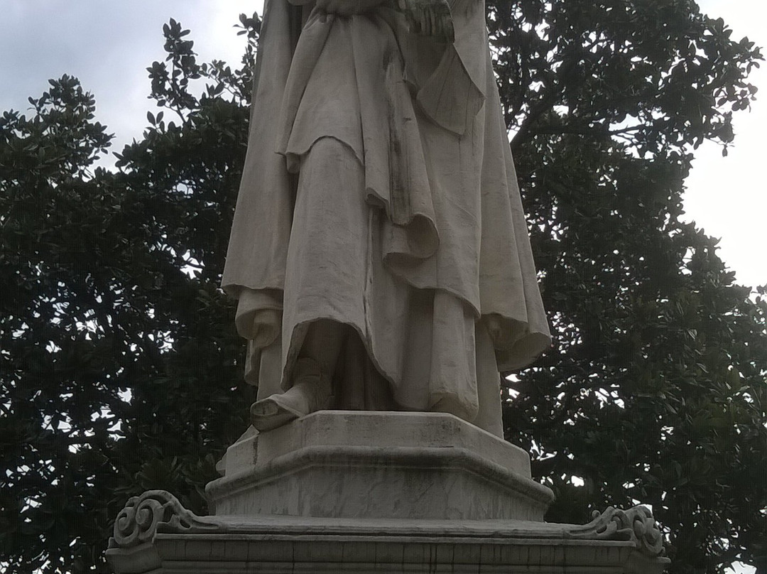Monumento a Francesco Petrarca-帕多瓦必去景点