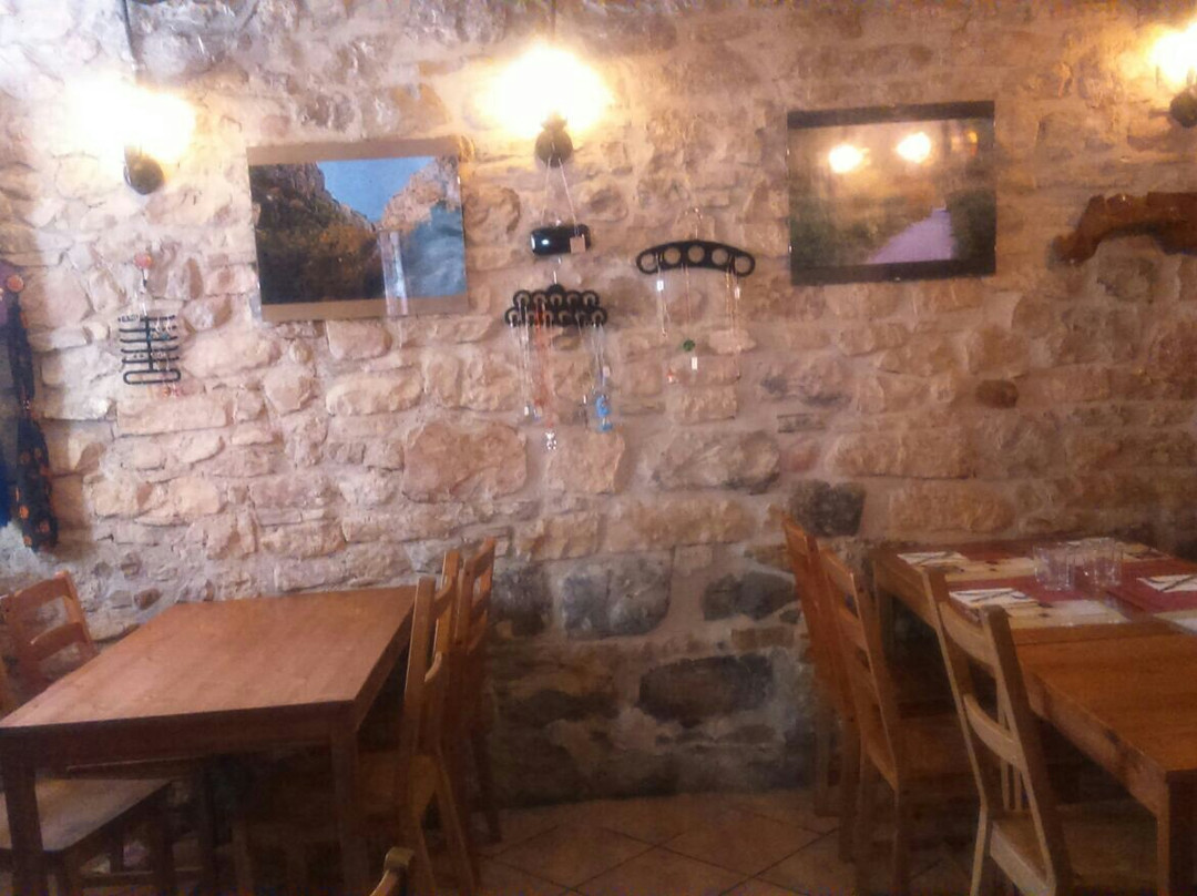 Murillo de Longuida餐馆和美食-Bar Taberna La Tieta