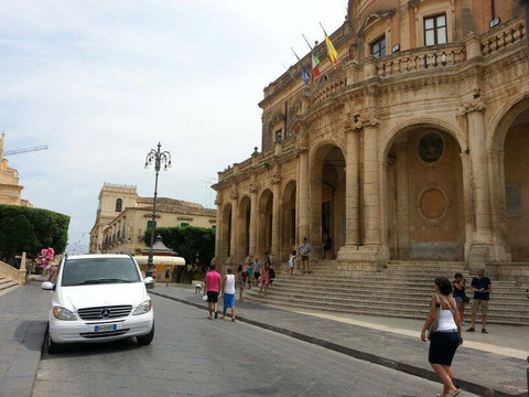 Taormina Car Service-陶尔米纳必去景点